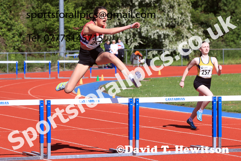 Hurdles, 2026 North Eastern Track and Field Champs, Shildon, County Durham. Photo: David T. Hewitson/Sports for All Pics